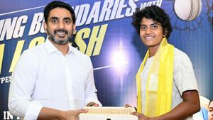 ప్రపంచకప్ విన్నర్ శ్రీ చరణికి ఏపీ సర్కార్ బంపర్ ఆఫర్!