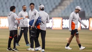 గిల్‌కు షాక్.. గంభీర్ 'సైలెంట్' రియాక్షన్! (వీడియో)