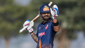 Vijay Hazare Trophy: విరాట్ కోహ్లీ శతకం.. ఢిల్లీ ఘన విజయం!