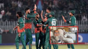 బీసీబీ డైరెక్టర్‌కు బిగ్ షాక్.. పదవి ఊస్ట్!