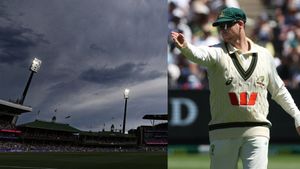 ENG vs AUS: కమ్ముకున్న నల్లటి మేఘాలు.. వెలుతురు లేమితో ముగిసిన ఆట!