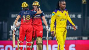 WPL 2026: గ్రేస్ హ్యారీస్, మంధాన విధ్వంసం.. ఆర్‌‌సీబీ ఘన విజయం!