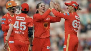 థ్రిల్లింగ్ విక్టరీ: యూపీని ముంచెత్తిన గుజరాత్ జెయింట్స్