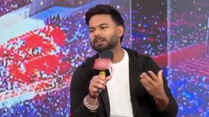 డోంట్ వర్రీ రోహిత్ భాయ్.. మై హూ నా: రిషభ్ పంత్ (వీడియో)