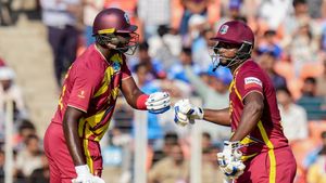 WI vs SA: ఇద్దరే భారత ఆశలను చిదిమేసారు!