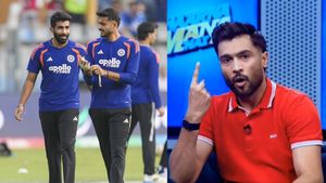 అతడో దొంగబాబా.. పాక్ ఆటగాడిపై టీమిండియా దిగ్గజం ఫైర్!