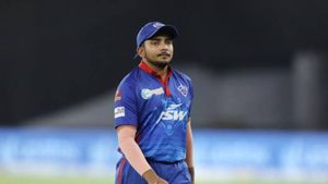 పృథ్వీ షా.. ఆ ఐపీఎల్ ఫ్రాంచైజీకి ఆడుంటే టీమిండియా స్టార్ అయ్యేవాడు!
