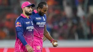 రియాన్ పరాగ్ బుర్ర లేని ఆలోచన వల్లే.. స్టార్ క్రికెటర్ ఫైర్!