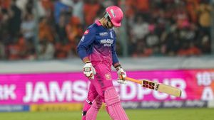 ఒక్క డకౌట్‌తో మారిన సీన్.. బుడ్డోడికి స్ట్రాంగ్ వార్నింగ్!