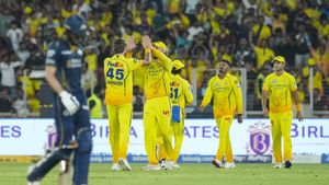 ప్లేఆఫ్స్ నుంచి ఔట్.. సీఎస్కేకు మరో బిగ్ షాక్!