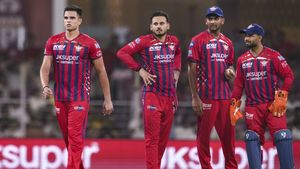 IPL 2026: ఆ ఐదుగురు ఆటగాళ్లకు లక్నో గుడ్‌బై!