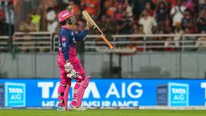 IPL 2026: ఈడు పిల్లోడా? పిడుగా? పాపం SRH