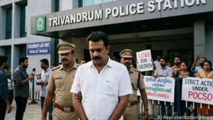 క్రికెట‌ర్‌పై లైంగిక దాడి.. కోచ్‌కు 35 ఏళ్ల జైలు శిక్ష!