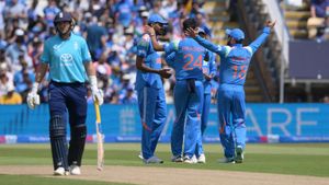 IND vs ENG: రఫ్ఫాడించిన అక్షర్ పటేల్.. కుప్పకూలిన ఇంగ్లండ్!