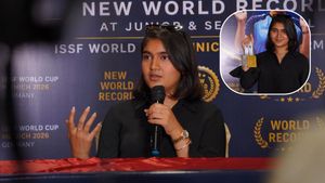 Esha Singh: స్వర్ణం గెలిచిన హైదరాబాద్ షూటర్.. ఒలింపిక్ మెడలిస్ట్‌‌కు షాక్!