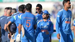 IND vs ENG: టీమిండియాకు బిగ్ షాక్: కీలక మూడో వన్డేకు స్టార్ ఆల్‌రౌండర్ దూరం!