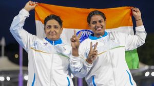 CWG 2026: హింసను భరించింది.. ఇల్లు అమ్ముకుంది.. ఇప్పుడు కామన్వెల్త్‌లో పసిడి నెగ్గిన వీరనారి!