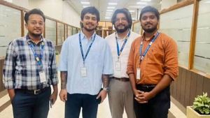 బ్యాంకు ఉద్యోగిగా ఇషాన్ కిషన్.. జీతం ఎంతంటే!