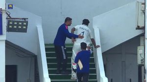 IND vs SL: సెంచరీ ముంగిట మైదానం వీడిన కేఎల్ రాహుల్.. ఎందుకంటే?