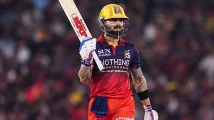 Virat Kohli: నంబర్ 18 జెర్సీ పుట్టింది ఈ రోజే.. నిలబెట్టింది గంభీరే!