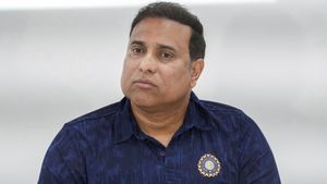 టీమిండియా కోచ్ పదవిపై కొత్త బాంబ్: అసలు విషయం బయటపెట్టిన వీవీఎస్ లక్ష్మణ్