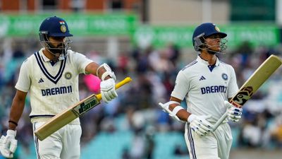 IND vs ENG: 'India in a good Position but...' - Varun Aaron names one player crucial for 300-run Lead