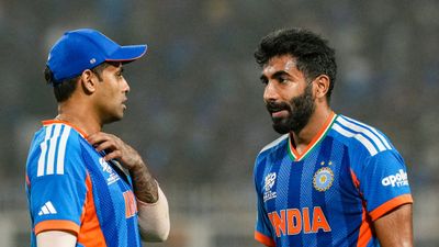 T20 World Cup 2026: Gavaskar Has Key Tactical Advice for Suryakumar Yadav Before England Semifinal