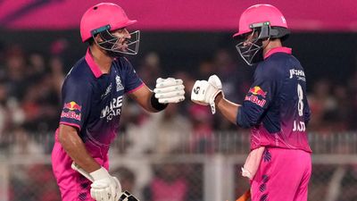 Who Won Yesterday's Match Between RCB vs RR? Brief Scores And Summary 