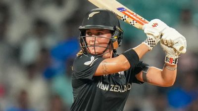 ವಿಶ್ವ ದಾಖಲೆ ಬರೆದ ನ್ಯೂಜಿಲೆಂಡ್ ನಾಯಕಿ ಅಮೆಲಿಯಾ ಕೆರ್