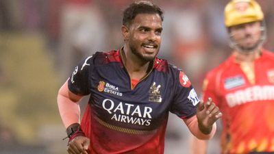 RCB ಅಭ್ಯಾಸ ಶಿಬಿರದಲ್ಲಿ ಸ್ಟಾರ್ ಬೌಲರ್ ಯಶ್‌ ದಯಾಳ್ ಗೈರು