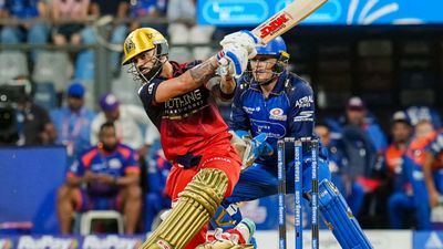 Virat Kohli ಮುಂಬೈ ವಿರುದ್ಧ ಅರ್ಧಶತಕ ಬಾರಿಸಿ ಹಲವು ದಾಖಲೆ ಬರೆದ ವಿರಾಟ್‌