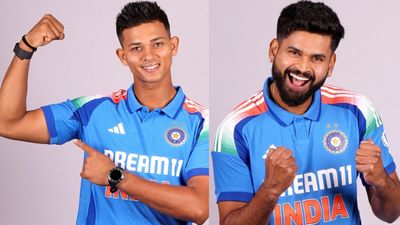 Asia Cup 2025: ജയ്സ്വാളില്ലാതെ ടി20 ടീമോ? ശ്രേയസും വേണം!! 2 'ഫ്രോഡുകളെ' മാറ്റൂ, ആരാധകരോഷം