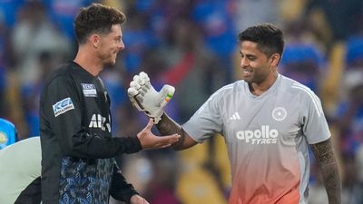 T20 WC 2026: ആരുയര്‍ത്തും കപ്പ്? കലാശപ്പോരിന് അഹമ്മാദാബാദ് റെഡി; ടോസ് 6.30ന്