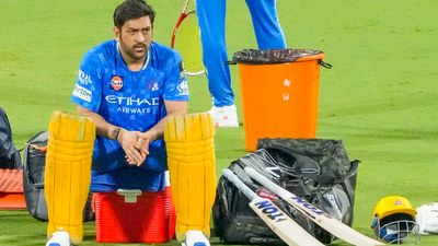 IPL 2026: സിഎസ്‌കെയുടെ ശരിക്കുള്ള പ്രശ്‌നം ബാറ്റിങും ബൗളിങുമല്ല, അത് ധോണിയാണ്!! ഈ കാരണം