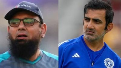 തോറ്റാല്‍ പിച്ചിനെ കുറ്റം പറഞ്ഞ് കരയും!! ഇന്ത്യ അത്ര ഗതികെട്ട ടീമല്ല, മുഷ്താഖിനോട് ഗംഭീര്‍