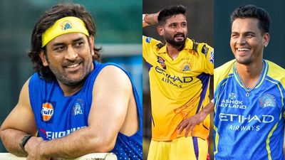 IPL 2026: രാജസ്ഥാനെ പൂട്ടാൻ സഞ്ജു മാത്രം മതിയോ? ഈ 3 ബൗളിങ് കോമ്പിനേഷനുകൾ രക്ഷിക്കും! ചെന്നൈയ്ക്ക് കോളടിച്ചു