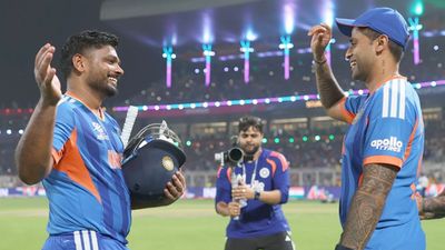 സഞ്ജുവിനോടു മാപ്പ് പറഞ്ഞു!! ചെയ്തത് തെറ്റുതന്നെ, അബദ്ധം സമ്മതിച്ച് സൂര്യ