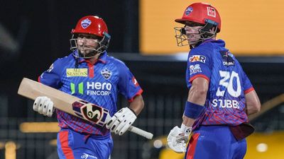 IPL 2026: ഹാർദിക്കിന് ആവാം, സ്റ്റബ്സിന് പാടില്ലേ? ഐപിഎല്ലിൽ അമ്പയർമാരുടെ ഇരട്ടത്താപ്പ്; നിയമം ആർക്കുവേണ്ടി?