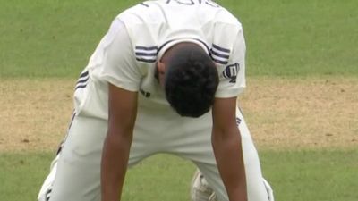 IND vs ENG: காயத்துடன் விளையாடிய சிராஜ்.. காலில் அணிந்திருந்த கட்டு..  நீங்க வேற லெவல் சார்