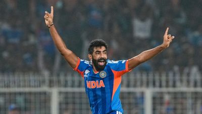 IND vs ENG: 500 விக்கெட்டுகளை வீழ்த்தி வரலாற்று சாதனை.. ஜாம்பவான்கள் பட்டியலில் இணைந்த பும்ரா