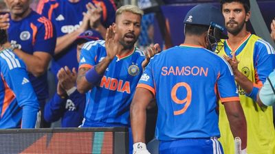 IND vs ENG: செஞ்சுரி எல்லாம் வேண்டாம்.. இந்திய அணிதான் முதலில்.. தியாகம் செய்த சஞ்சு சாம்சன்