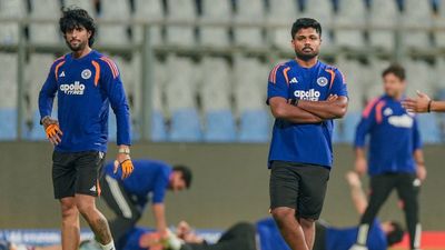 IND vs ENG: சஞ்சு சாம்சன் இந்த 2 பவுலர்களிடமும் ஜாக்கிரதையாக இருக்கனும்.. இர்பான் பதான் அட்வைஸ்