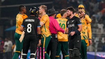 நியூசிலாந்து மொக்கை டீம் தான் போல.. பைனல் முடிந்து ஒரு வாரத்தில் 91 ரன்களில் சுருண்டது.. SA அபாரம்