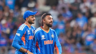 IND vs NZ: வருண் சக்கரவர்த்தி பவுலிங்கை நினைத்தால் தான் கவலையாக இருக்கு.. முன்னாள் தமிழக வீரர்கள் கருத்து