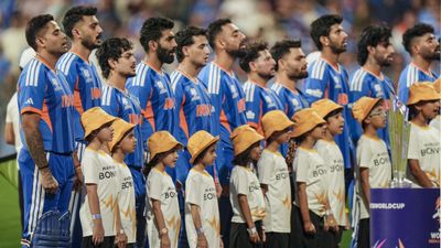 వరల్డ్ కప్ విన్నర్కు బెంచే గతి.. టీమిండియాలో వార్!