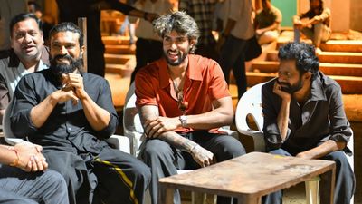 క్రికెటర్ తిలక్ వర్మకు రామ్‌చరణ్ పెద్ది గిఫ్ట్!