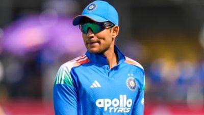 వామ్మో సంజూపై ఇంత కుళ్లా? శుభ్‌మన్ గిల్ పోస్ట్‌పై దుమారం!