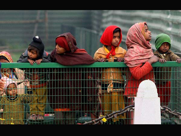 Children at Rajpath in Delhi