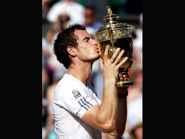 Andy Murray wins the Wimbledon