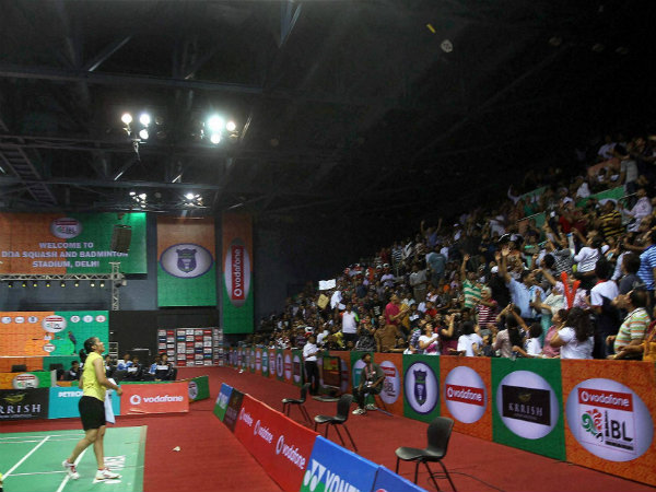 Who is lucky to catch that racquet?